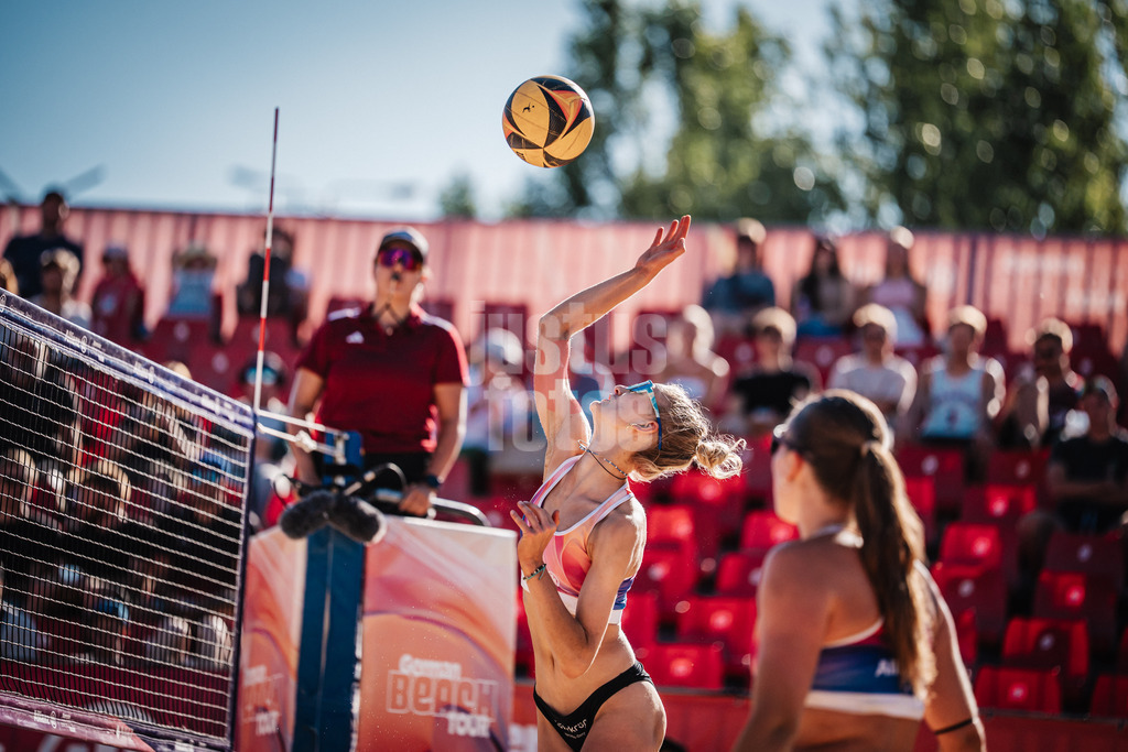 Beachvolleyball | Frauen | Allianz German Beach Tour 2025 | Tourstop Berlin | 21.08.2025 | Emma Gangey beim Angriff