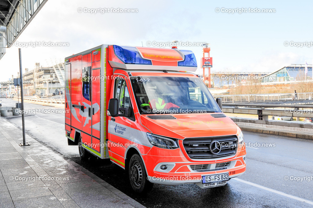 Deutschland_ Baden-Wuerttemberg_ Stuttgart_ 04.01.2025-12 | 04.01.2025, Deutschland, GER, Baden-Wuerttemberg, Stuttgart, im Bild Themenbild, Auto, Fahrzeug, Einsatzfahrzeug, Feuerwehr, Rettung, Flughafen, Stadtansichten, Feature, Symbolbild