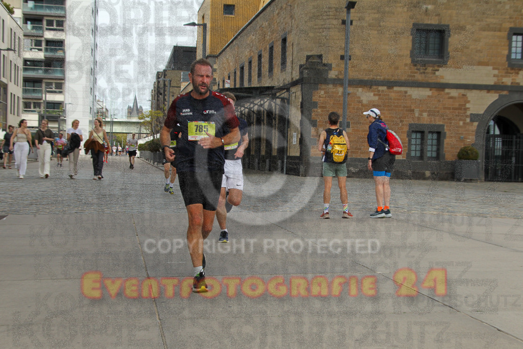 250920_1323_EV4_5368 | Sportfotografie im Rhein-Sieg Kreis, Köln, Bonn, NRW, Rheinland Pfalz, Hessen, etc. Unser Tätigkeitsfeld umfasst den Laufsport vom Volkslauf über den Marathon, Duathlon, Triathon bis zum Ultralauf wie Kölnpfad Ultra oder Schindertrail.