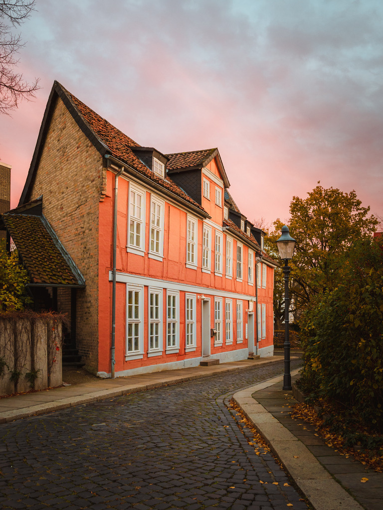 Ägidienviertel | Entdecke exklusive Fotokunst aus Braunschweig: Bildband, Leinwände, Postkarten, Kalender, digitale Downloads & Bildlizenzen. Jetzt im offiziellen Beautiful Braunschweig Shop! - Realisiert mit Pictrs.com