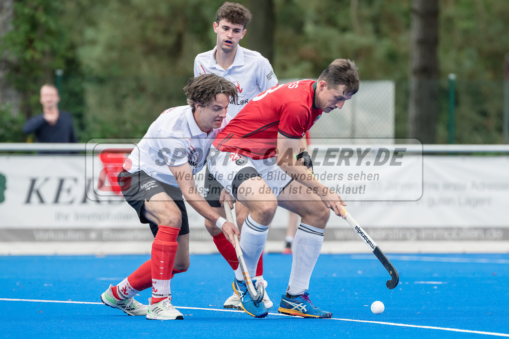 HK_20230923_104412 | 1. Bundesliga Herren Crefelder HTC - TSV Mannheim am 23.9.2023 CHTC, Krefeld , John Becker-Flügel ( TSV Mannheim #17 ) , Boomes Anton ( Crefelder HTC #23 )
