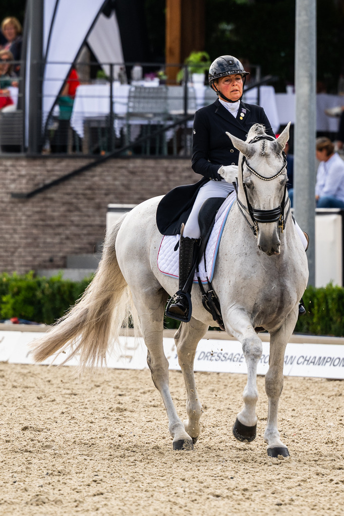 Fie Christine Skarsoe on Imperador dos Cedros | FEI Dressage European Championship for Seniors - Realisiert mit Pictrs.com