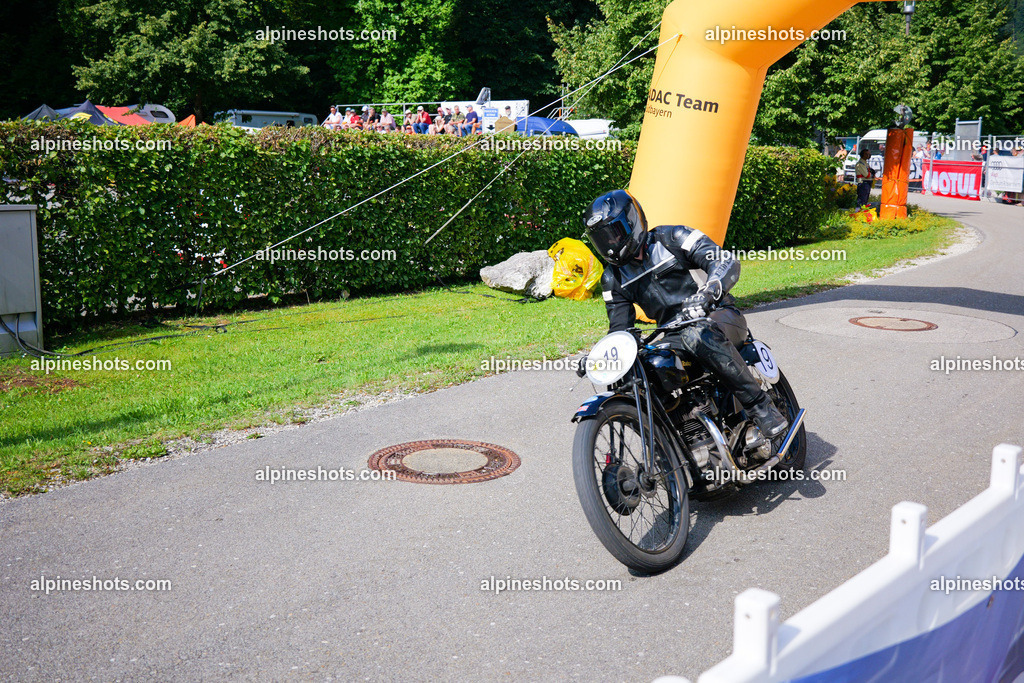 P1025952 | Erleben Sie atemberaubende, hochqualitative Fotos Ihrer Fahrt entlang der malerischen Alpenstraßen. Besuchen Sie alpineshots.com, um professionelle Aufnahmen Ihrer unvergesslichen Reise zu finden und zu kaufen - Realisiert mit Pictrs.com