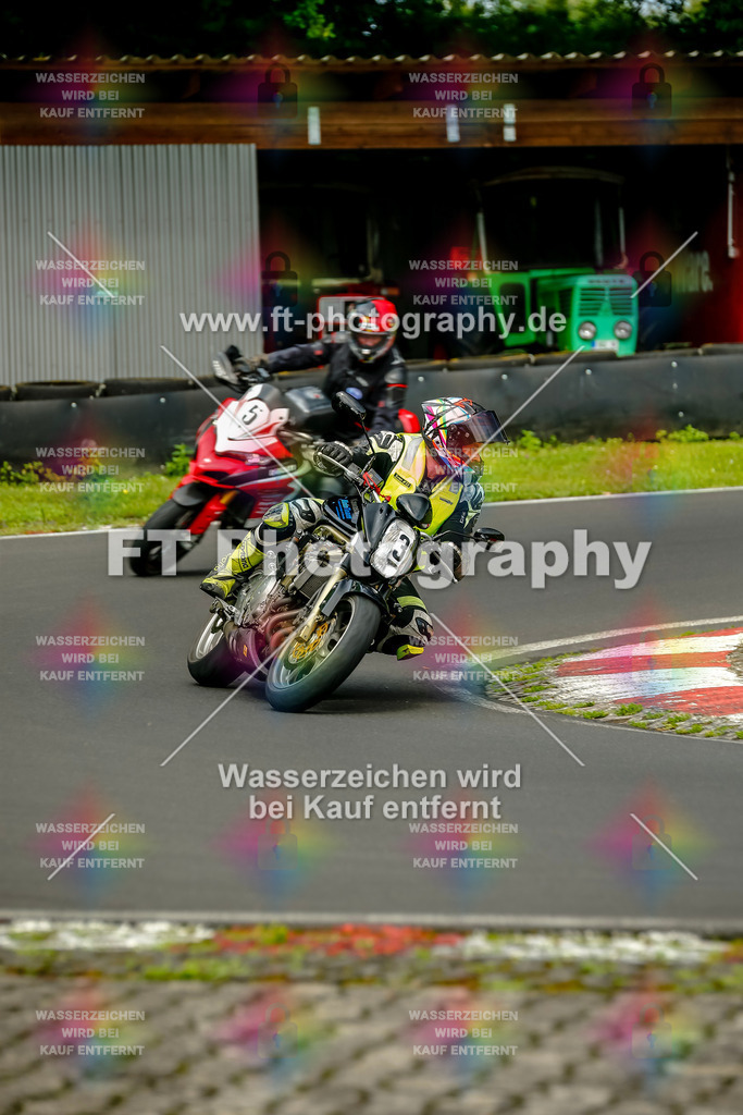 VBK-4404 | Hier findet Ihr Bilder von Touristenfahrten auf der Nürburgring Nordschleife oder von anderen Veranstaltungen die ich besucht habe. Viel Spass beim Durch Schauen 
