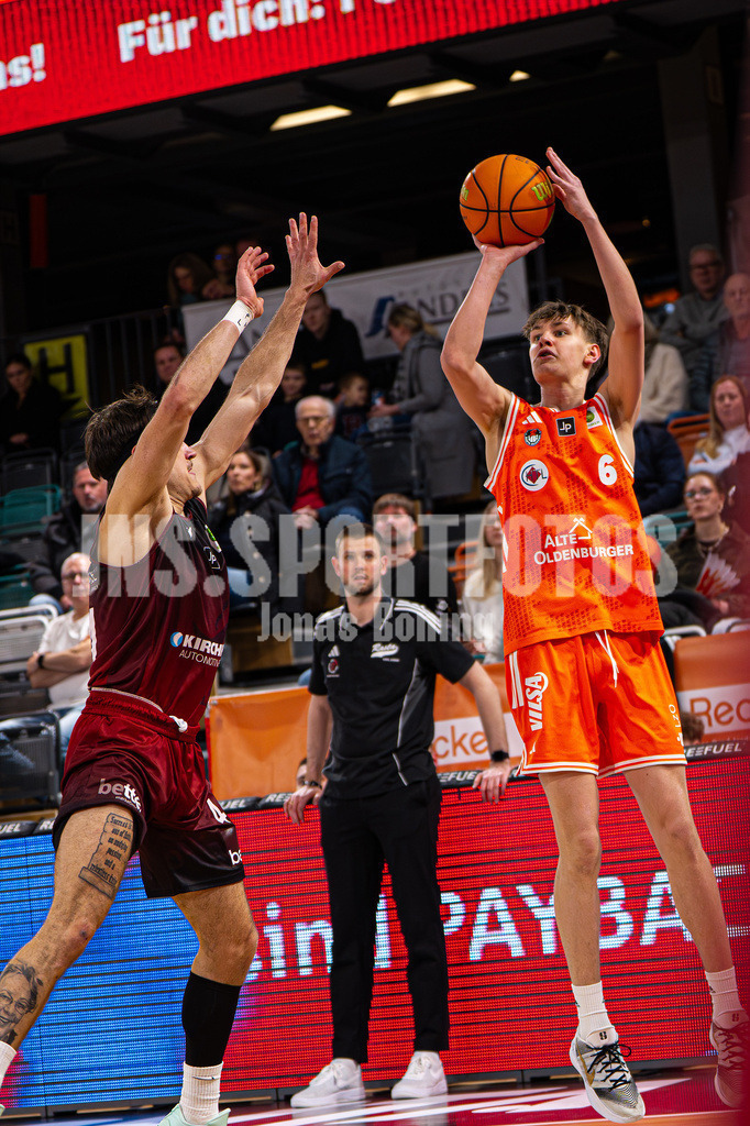 Basketball I Herren I Saison 2025-2026 I ProB Nord I 21. Spieltag I Rasta Vechta II - Iserlohn Kangaroos I 3172 | Johannes Hellmann (6, RASTA Vechta II) - Realisiert mit Pictrs.com