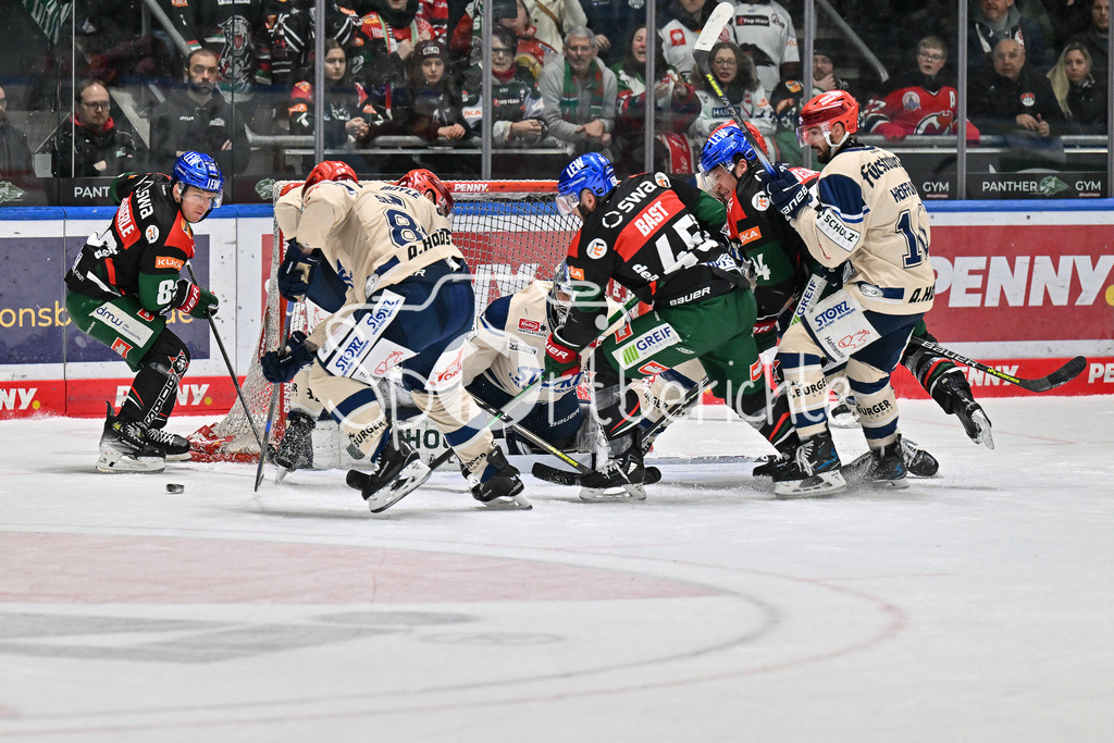 Augsburger Panther - Schwenninger Wild Wings | Viel los vor dem Tor von Joacim ERIKSSON (Schwenninger Wild Winds 60) / DEL: Augsburger Panther - Schwenninger Wild Wings, Curt Frenzel Stadion am 24.01.2025