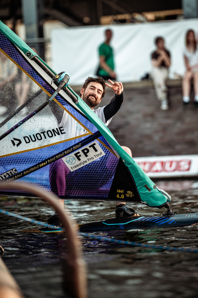 Kieler WOCHE Tow In Windsurf - @danielpankoke dpmedia (132 von 158) | dp-photography - Realisiert mit Pictrs.com