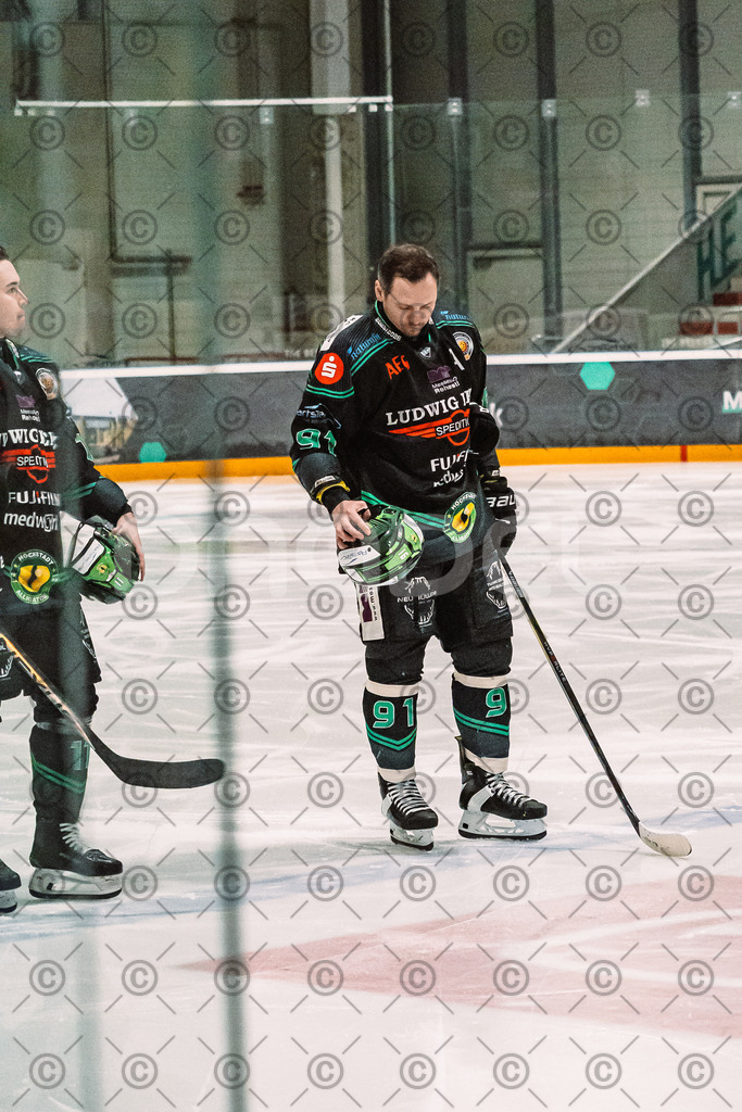 Alligators_vs_Erding_12_12_2025-034 | Höchstadt Alligators Fotogalerie: Eishockey-Action aus Franken. Professionelle Spielfotos, Portraits & Stadionbilder zum Download. Jetzt entdecken! - Realisiert mit Pictrs.com