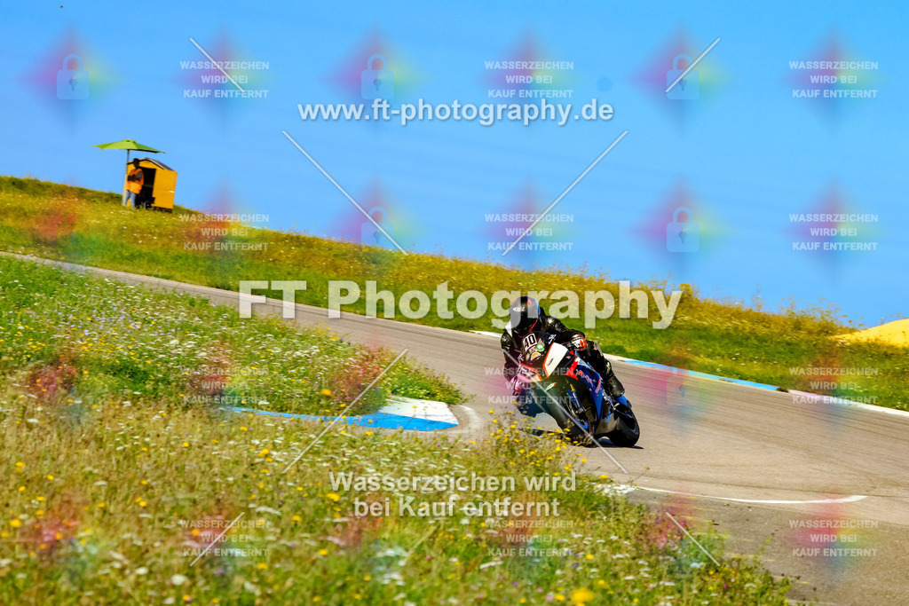 040-2252 | Hier findet Ihr Bilder von Touristenfahrten auf der Nürburgring Nordschleife oder von anderen Veranstaltungen die ich besucht habe. Viel Spass beim Durch Schauen 