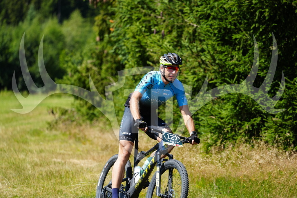 FC101350 | Fotogalerie der Treibjagd im Dunkelwald - Dein MTB Etappenrennen im Erzgebirge - Realisiert mit Pictrs.com