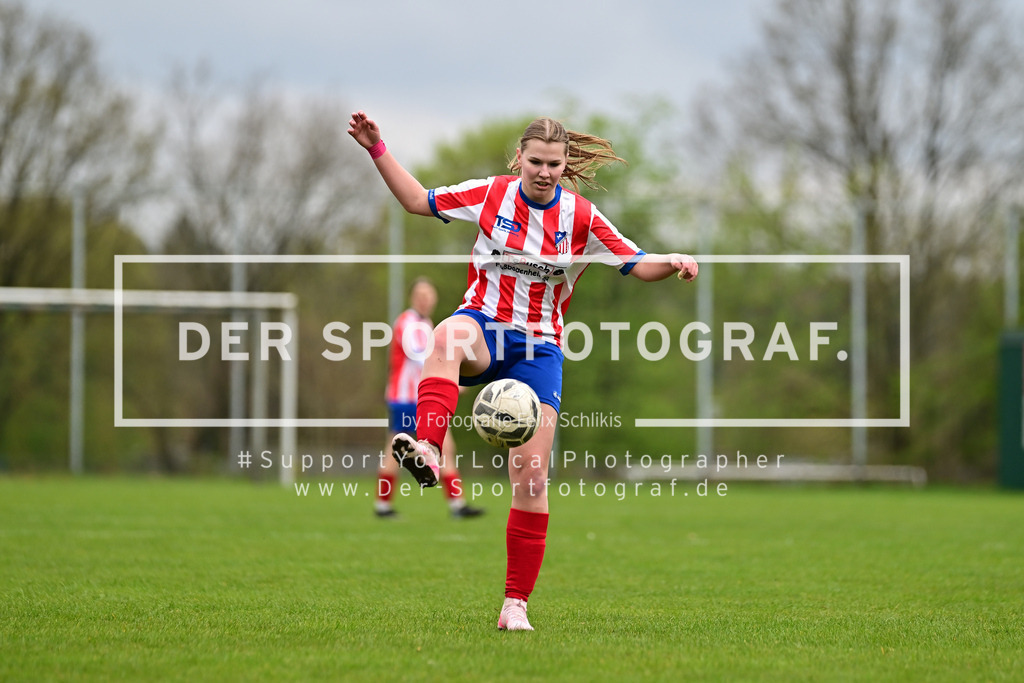 Fußball I Frauen I Saison 2025-2026 I Kreisliga I 13. Spieltag I FC Rosengarten - SV Ahlerstedt-Ottendorf IV I 168828 | Der Sportfotograf. - Realisiert mit Pictrs.com