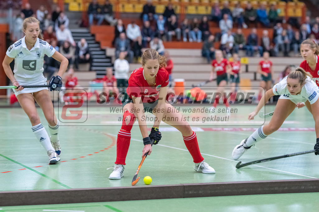 HK_20221126_101680 | 1. Bundesliga ( Halle ) Damen Crefelder HTC - Düsseldorfer HC am 27.11.2022 Crefelder HTC, Krefeld , Michler Nele ( Crefelder HTC #77 )