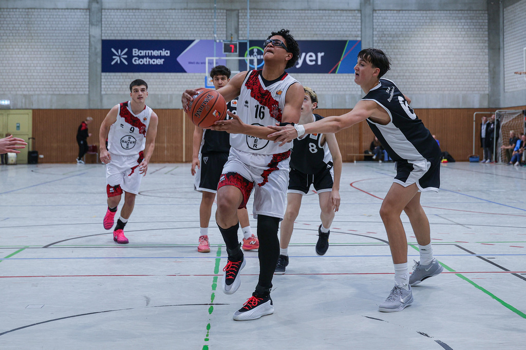 JBBL BAYER GIANTS vs Team BonnKöln RAG-69 | Fotos von Basketballspielen aus dem Raum NRW fotografiert von Gero Mueller-Laschet und Daniel Schaefer - Realisiert mit Pictrs.com