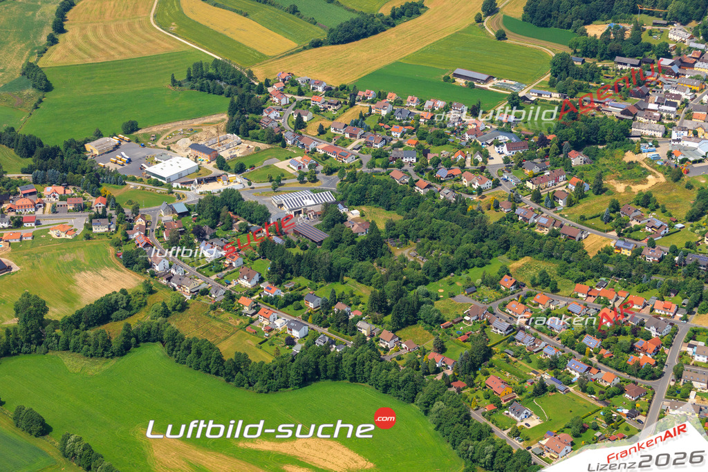 Die Luftaufnahme der Stadt Wunsiedel wurde vom UL-Flugzeug heraus erstellt ( keine Drohne )- hohe Auflösung für beste Qualität