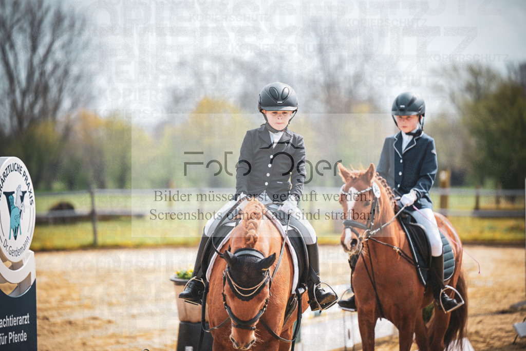 DOS_5285 | Entdecke hochwertige Reitturnierfotos von Foto Oger. Professionell, emotional und authentisch – jetzt Lieblingsmomente im Shop bestellen.Deutschlandweite Turnierfotografie. - Realisiert mit Pictrs.com