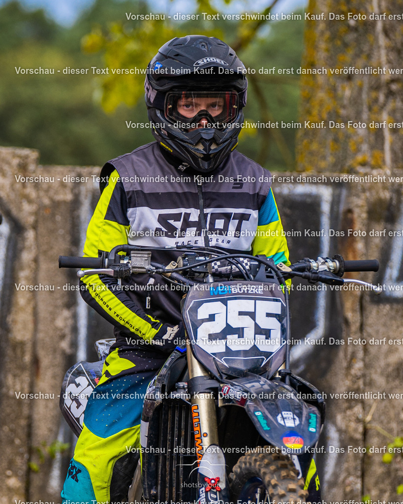 10_25_MCBernauerSchleife-6627 | Sportfotografin aus Berlin-Brandenburg mit Fokus auf Motocross. Ich halte deine sportliche Leistung und echte Emotionen auf und neben der Strecke professionell fest. Entdecke die Fotos von deinem Rennen und bestelle sie direkt hier im Shop.