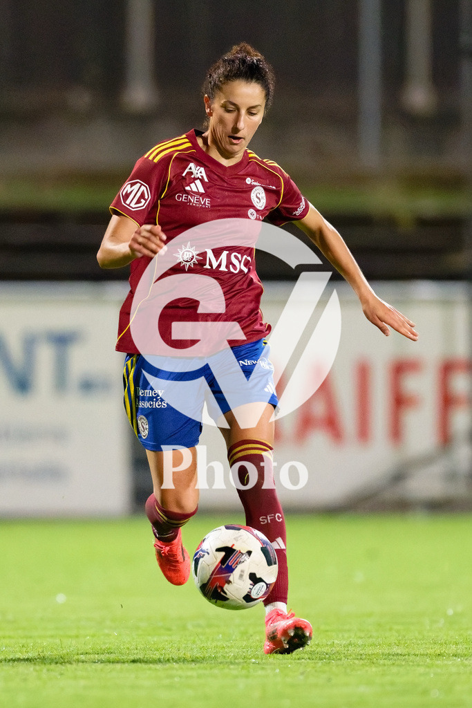 DZ9_5191_c | Switzerland: AXA Womens Super League 2025/26, Servette FC Chenois Feminin vs FC Aarau Frauen - Stade des Trois-Chene, Chene-Bourge: Ghoutia Habiba Karchouni (10 Servette FC Chenois Feminin) in action (close up) 