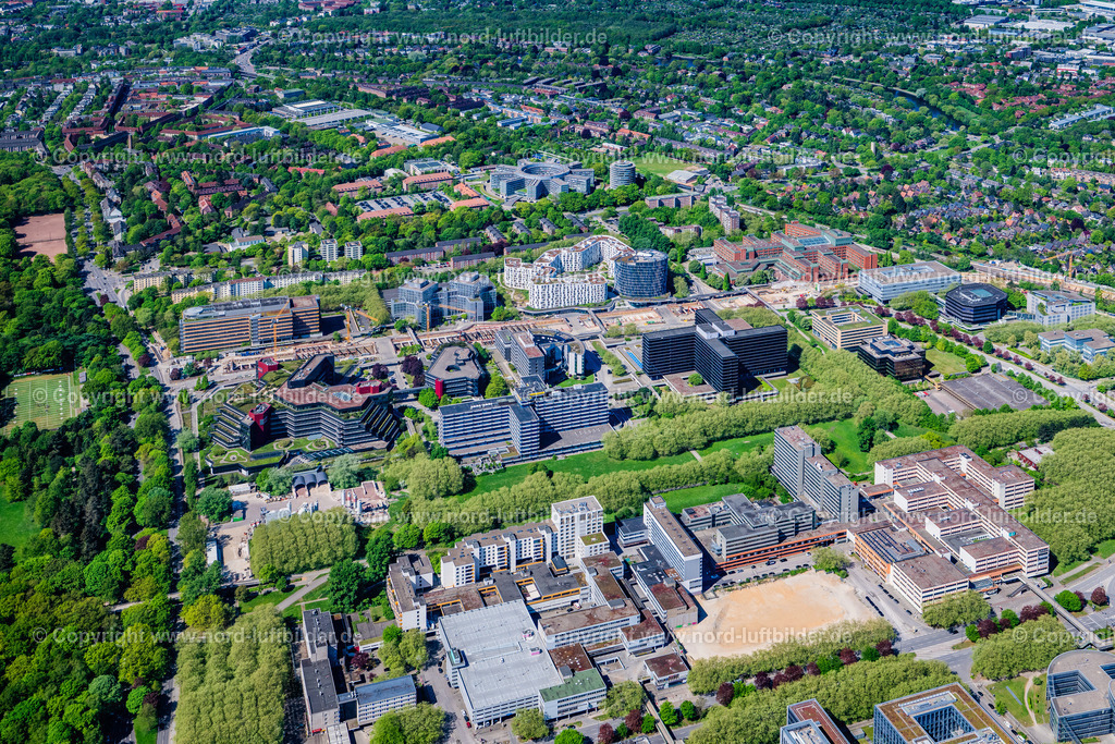 Hamburg_Alsterdorf_Landeskriminalamt_Polizei_City_Nord_ELS_4223010525 | HAMBURG 01.05.2025 Gebäudekomplex der Polizei Polizeipräsidium Hamburg und des LKA Landeskriminalamt am Bruno-Georges-Platz im Ortsteil Winterhude in Hamburg, Deutschland. Weiterführende Informationen bei: Polizei Hamburg. // Building complex of the police Polizeipraesidium Honburg on Bruno-Georges-Platz on place Bruno-Georges-Platz in the district Winterhude in Hamburg, Germany. Further information at: Polizei Hamburg. Foto: Martin Elsen