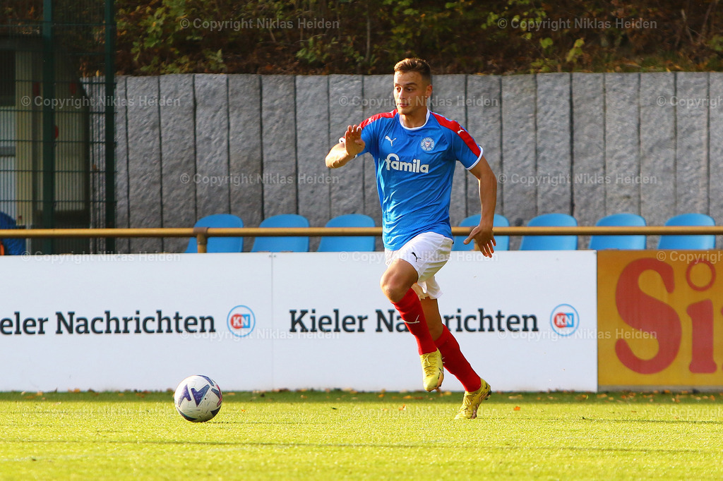 NH_HolsteinKielU23_PhönixLübeck_RegionalligaNord_3010 | #28 Marvin Obuz (Holstein Kiel U23)