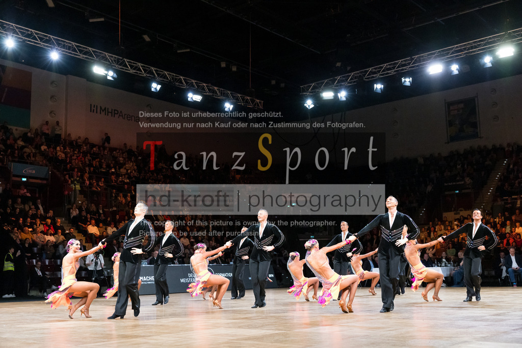 20241109_DM-Formationen_4049 | Tanzsportbilder, Standardtanz, Lateintanz, WDSF, DTV, LTVB, dancecomp, goc, hessen tanzt, blaues band der spree, walzer, tango, wiener walzer, slowfox, quickstepp, samba, rumba, cha-cha-cha, paso doble. jive, hd-kroft photography, turniertanzsport