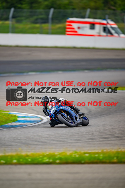 MaZZes_FotoMatrix_240702_6007705_9285 | ROT