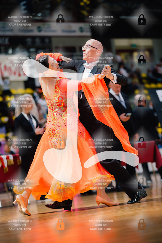 Hessen Tanzt WDSF Open Senior III Standard 127 (244) Werner Gabrisch _ Dorit Gabrisch (TSC Rot-Weiss Viernheim)-2025-05-17-8305 | Webshop for digital downloads and prints of dance sport, event & show photographer Julian Link - Realisiert mit Pictrs.com