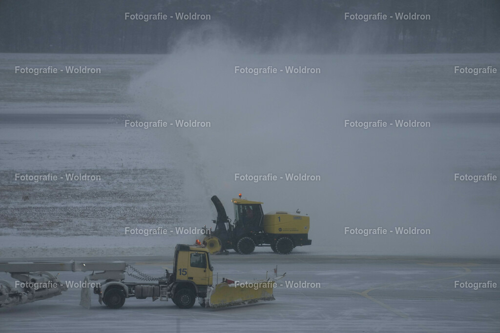 20221218  Deuschland Nuernberg - Airport-14 | Fotografie Woldron