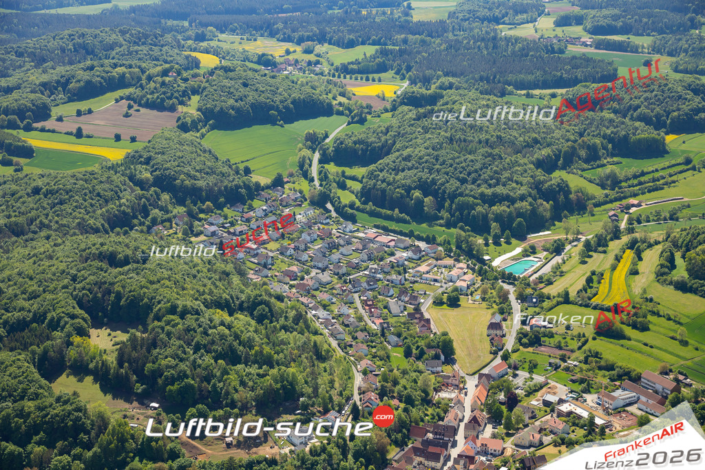 Luftaufnahme von Königstein Vs Google Maps- Die Luftaufnahme wurde 2025 vom UL-Flugzeug heraus erstellt ( keine Drohne ) - Hochauflösende Luftaufnahme - für professionelle Ausdrucke geeignet. Die Geschenkidee !Mit Lizenz und Bildrechte bestellbar