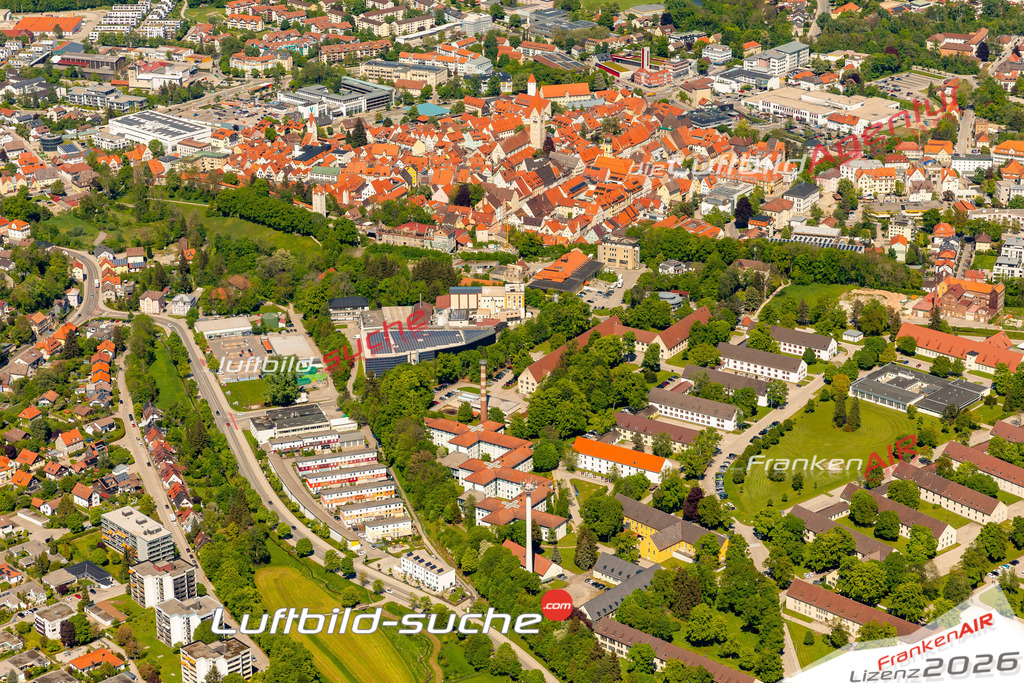 Das Luftbild zeigt :  Kaufbeuren - Die Luftaufnahme wurde 2024 vom UL-Flugzeug aus erstellt ( keine Drohne ) - Hochauflösende Luftaufnahme - Für grossformatige Ausdrucke geeignet. Die Geschenkidee !Mit Lizenz und Bildrechte bestellbar