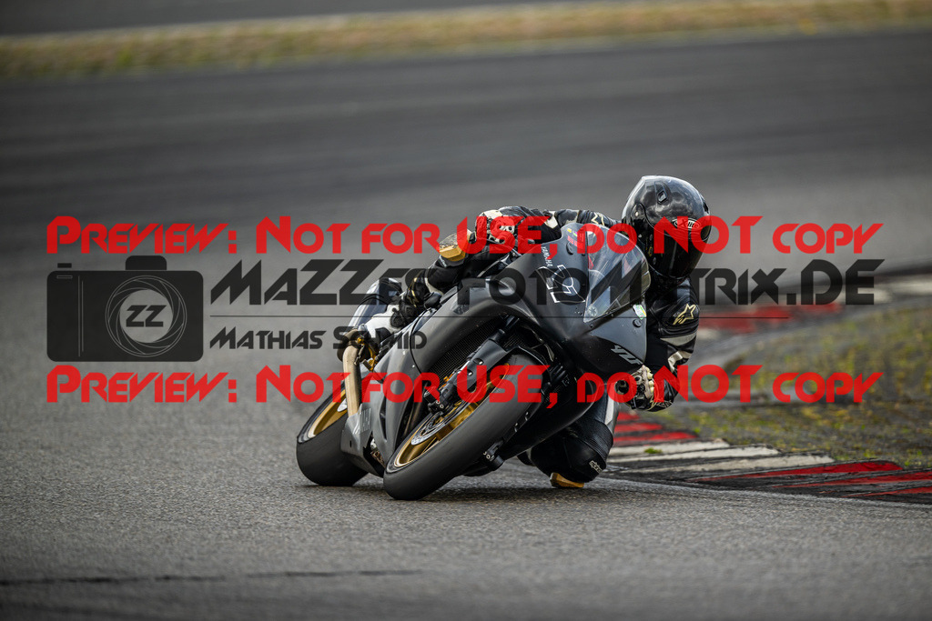 MaZZes_FotoMatrix_230719_3840 | ROT