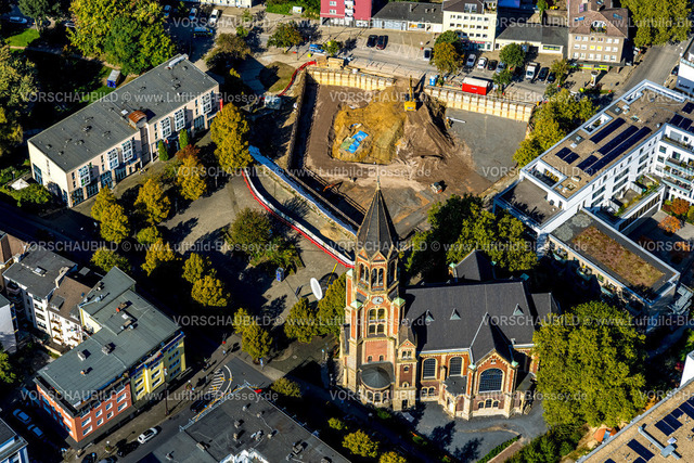 Essen241001043 | Luftbild, evang. Kreuzeskirche und Baustelle und Umgestaltung Weberplatz, Begegnungszentrum, Stadtkern, Essen, Ruhrgebiet, Nordrhein-Westfalen, Deutschland