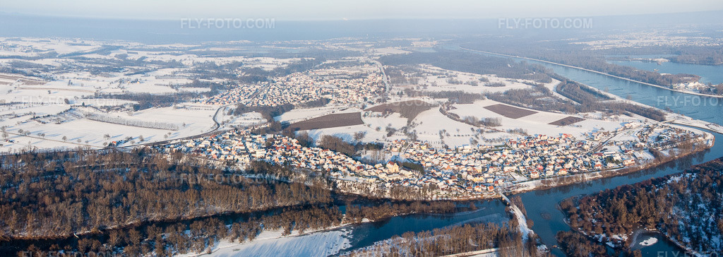 Aerial view: Sauer estuary in Munchhausen in the state Bas-Rhin, France.Photo: IMG_36619-Bearbeitet.jpg taken on 01/05/2011 by Werner Riehm/FLY-FOTO.comResolution of the original: 8715 x 3094 px