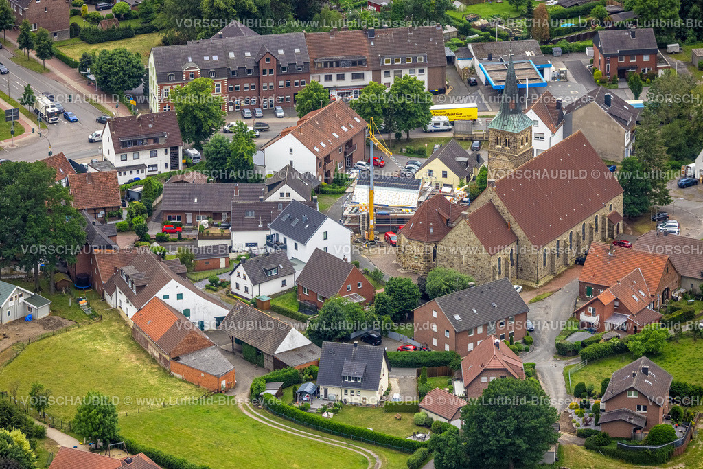 Dorsten220602816 | Luftbild, Kirche St. Matthäus, Wulfen, Dorsten, Ruhrgebiet, Nordrhein-Westfalen, Deutschland
