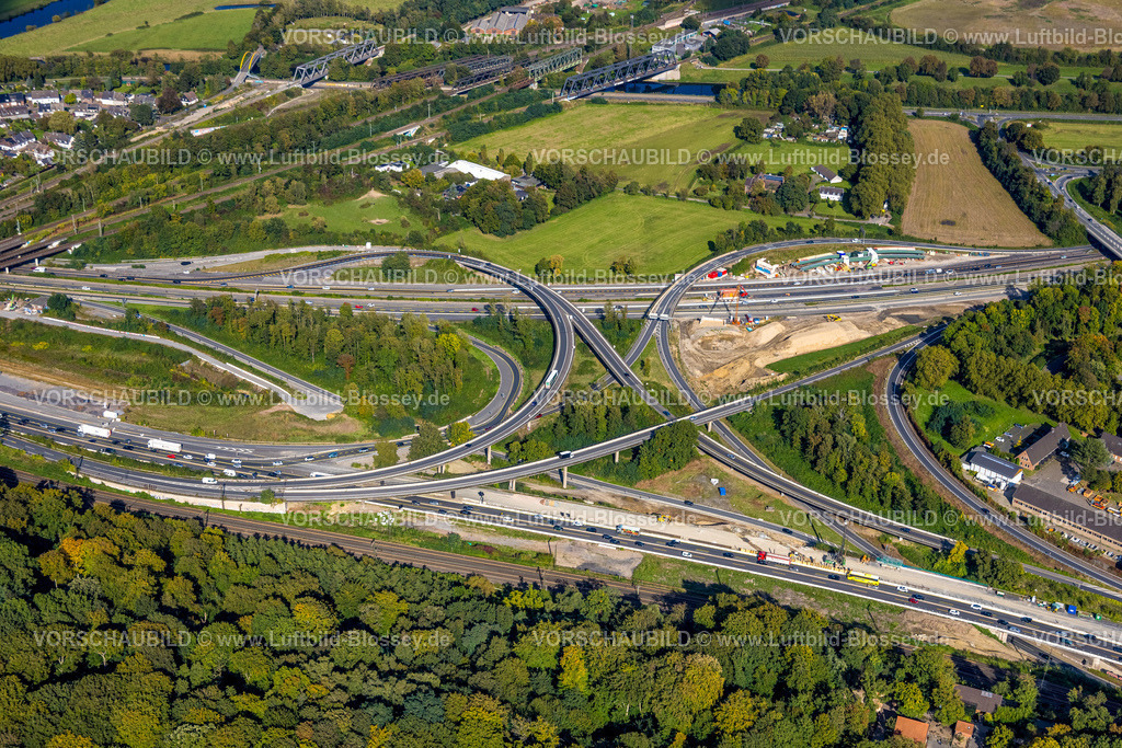 Duisburg241004458 | Luftbild, Großbaustelle Autobahnkreuz Kaiserberg der Autobahnen A40 und A3, Autobahnbrücken, Duissern, Duisburg, Ruhrgebiet, Nordrhein-Westfalen, Deutschland