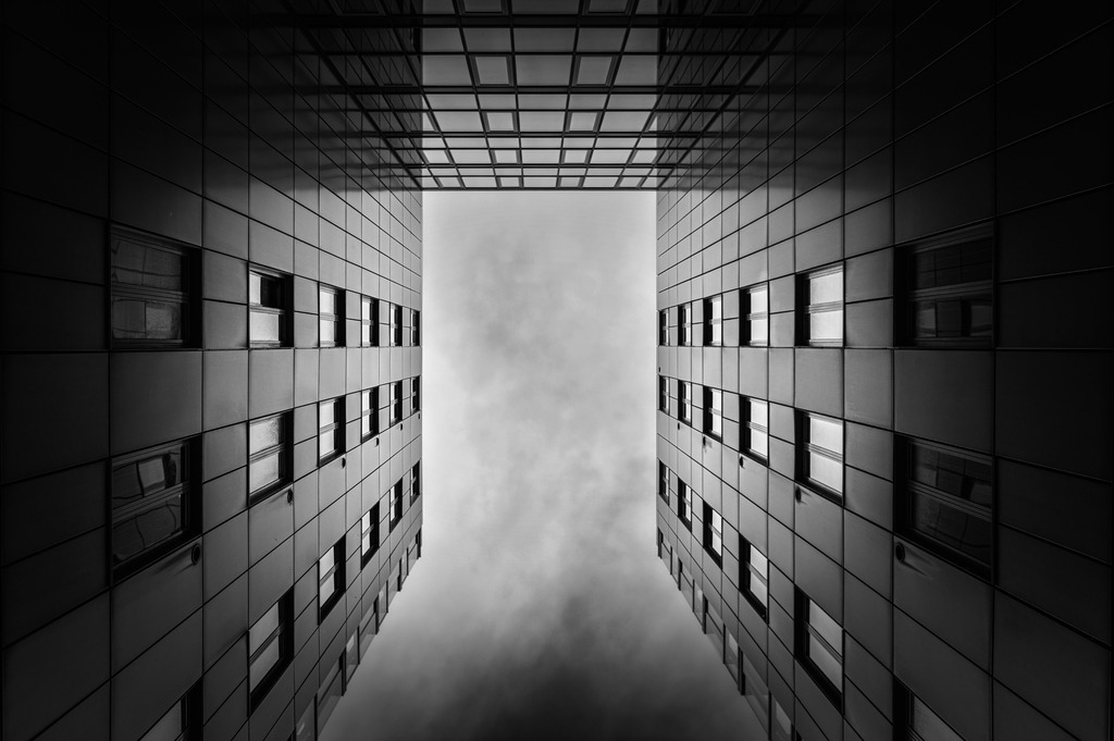 2023_10_21_HH-HAFENCITY_MCP4854 sw_01 | Hochwertig gedruckte Fotografien für die Wand, als Kalender und zum Verschenken. Hamburg & Norddeutschland und überall wo ich mit der Kamera unterwegs war.