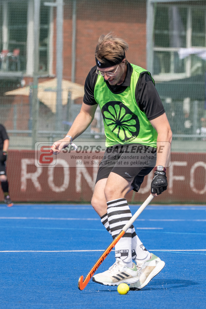 SFE_20240818_0115 | Krefeld, Deutschland, 18.08.2024:  European Cup for Recreational Hockey Players im KTHC Stadion Rot-Weiss Köln Tennis and Hockey Club am 18.08.2024 in Krefeld, Deutschland. (Foto von Stephan Fehrmann)Krefeld, Germany, 18.08.2024: European Cup for Recreational Hockey Players in KTHC Stadion Rot-Weiss Köln Tennis and Hockey Club at 18.08.2024 in Krefeld, Deutschland. (Foto from Stephan Fehrmann)