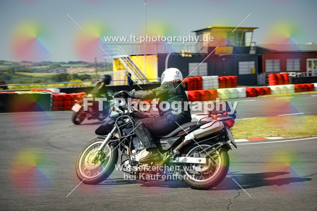 OBK_Mai_Martina_Markus-10556 | Hier findet Ihr Bilder von Touristenfahrten auf der Nürburgring Nordschleife oder von anderen Veranstaltungen die ich besucht habe. Viel Spass beim Durch Schauen 