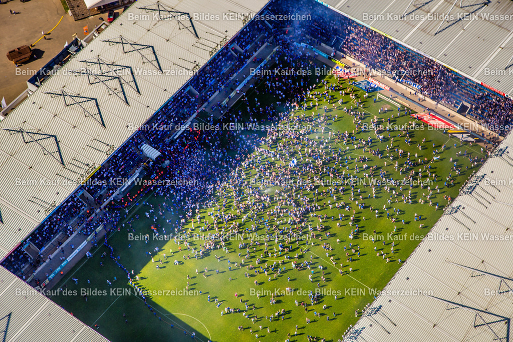 1. FC Magdeburg Foto Aufstieg 3. Bundesliga MDCC FCM -9398 | Luftbild des Stadions des 1. FC Magdeburg in der Landeshauptstadt Magdeburg in Sachsen-Anhalt. Die Aufnahme aus dem Tragschrauber zeigt das Stadion aus großer Höhe. - Realisiert mit Pictrs.com