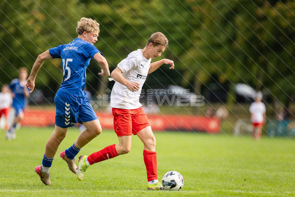 20250920_Picselweb-Fotografie_1R3_1645 | JFV D/A &amp; Stade - VfB Oldenburg0:1 VfB no70:2 VfB no70:3 VfB JFV Eigentor0:4 VfB no70:5 VfB no71:5 JFV no3 Jaric Jimenez-Voss2:5 JFV no9 Janko Sylvester3:5 JFV no16 Damian Elias Mihro Burekovic - Realisiert mit Pictrs.com