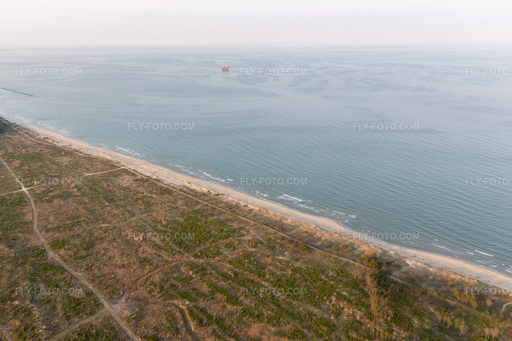 Aerial view: View of the town in Lido DI Dante in the state Emilia Romagna, Italy.Photo: IMG_098479.jpg taken on 04/05/2017 by Werner Riehm/FLY-FOTO.comResolution of the original: 4423 x 2948 px