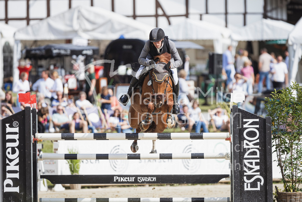 250711_BHO_2Ph-M2-2-817 | Deine schönsten Turniermomente als professionelle Fotos! Entdecke hochwertige Pferdesport-Fotografie im Online-Shop. Jetzt Fotos finden & bestellen!