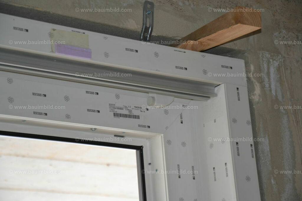bib-lg14-fenster-0062 | Nach LV-Leistungsgruppen sortierte Detailfotos über den Bau eines Hauses. Alle Hausbau-Bilder direkt vom Urheber und Autor der Website Haus-Selber-Bauen.com
