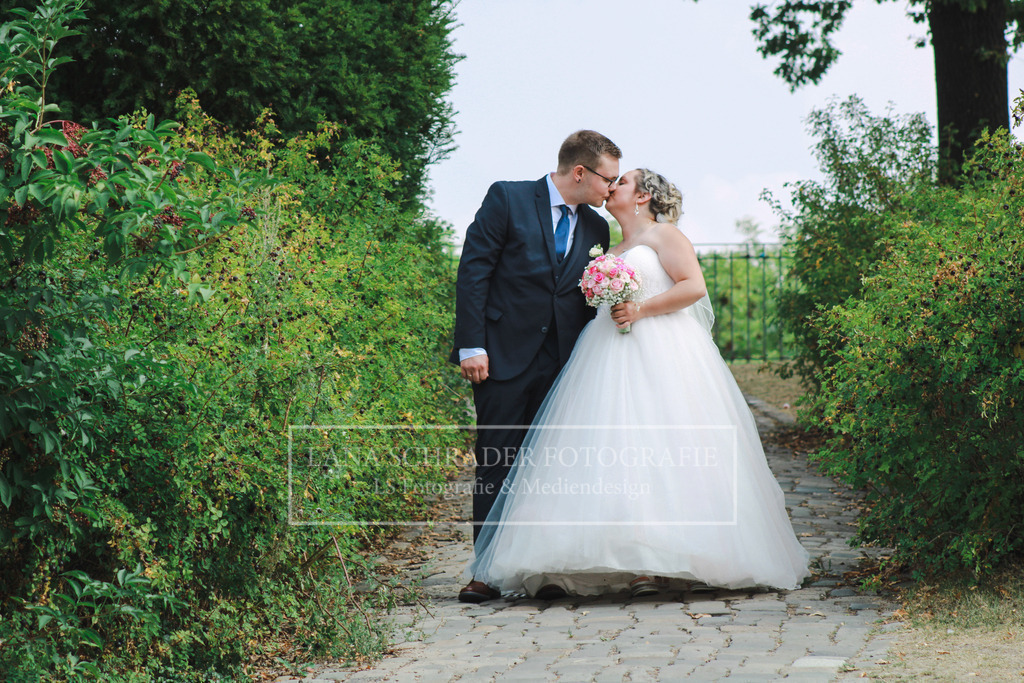 Hochzeit Danica _ Jan 26.08.22-44 | lanaschraderfotografie - Realisiert mit Pictrs.com