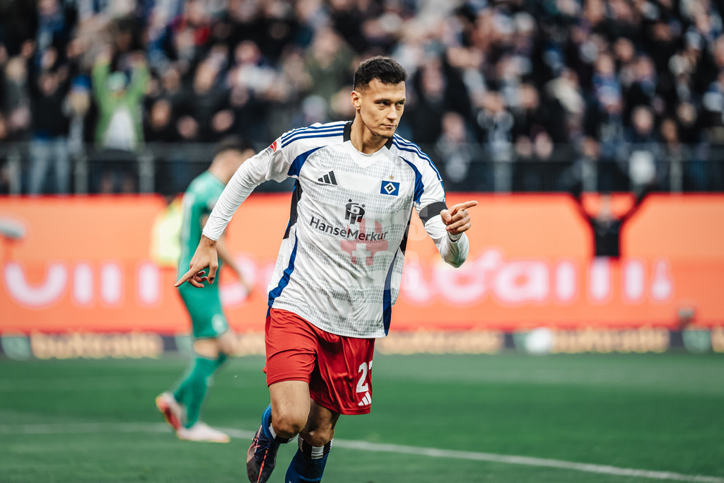 Fußball | Männer | Saison 2024/2025 | 2. Fußball-Bundesliga | 17. Spieltag | Hamburger SV vs. SpVgg Greuther Fürth | 21.12.2024 | Davie Selke (#27, HSV) Torjubel