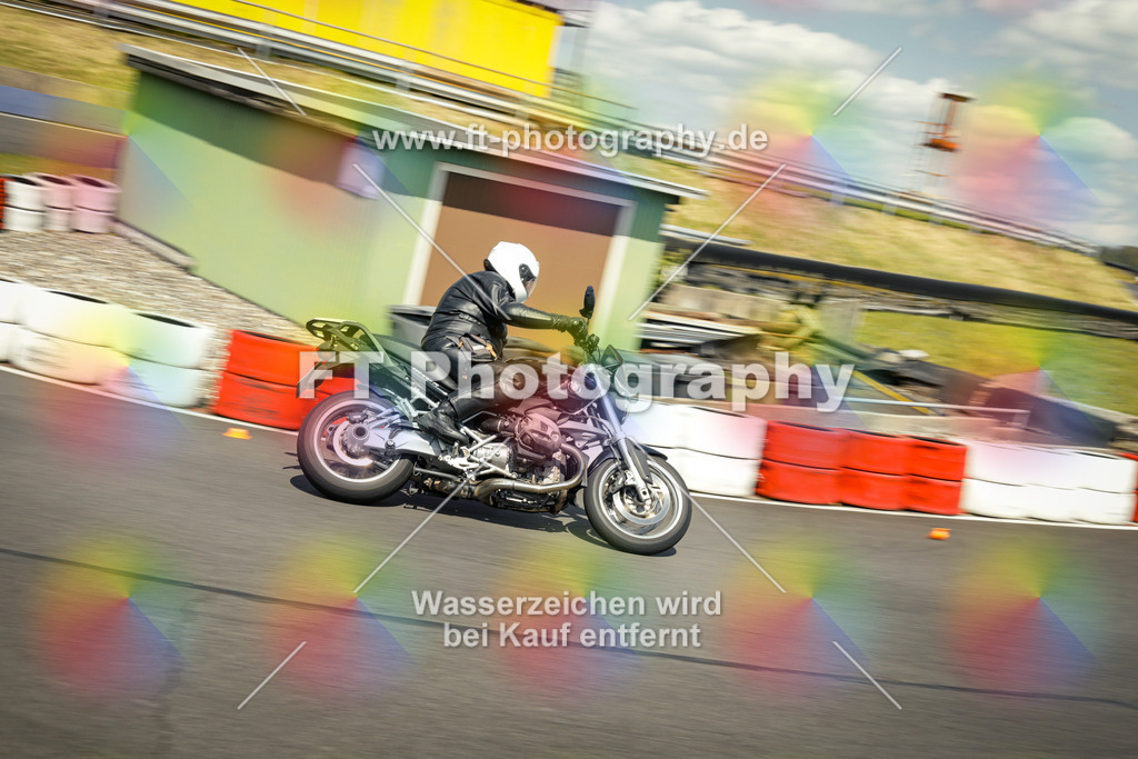 OBK_Mai_Martina_Markus-11140 | Hier findet Ihr Bilder von Touristenfahrten auf der Nürburgring Nordschleife oder von anderen Veranstaltungen die ich besucht habe. Viel Spass beim Durch Schauen 