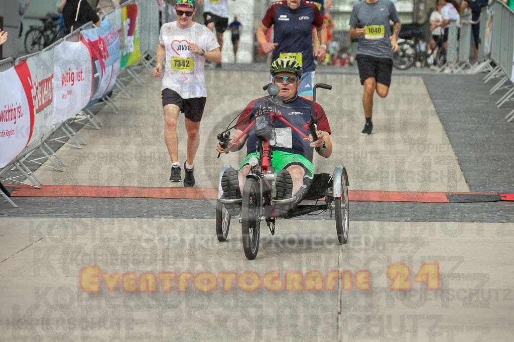 250920_1323_EX1_4243 | Sportfotografie im Rhein-Sieg Kreis, Köln, Bonn, NRW, Rheinland Pfalz, Hessen, etc. Unser Tätigkeitsfeld umfasst den Laufsport vom Volkslauf über den Marathon, Duathlon, Triathon bis zum Ultralauf wie Kölnpfad Ultra oder Schindertrail.