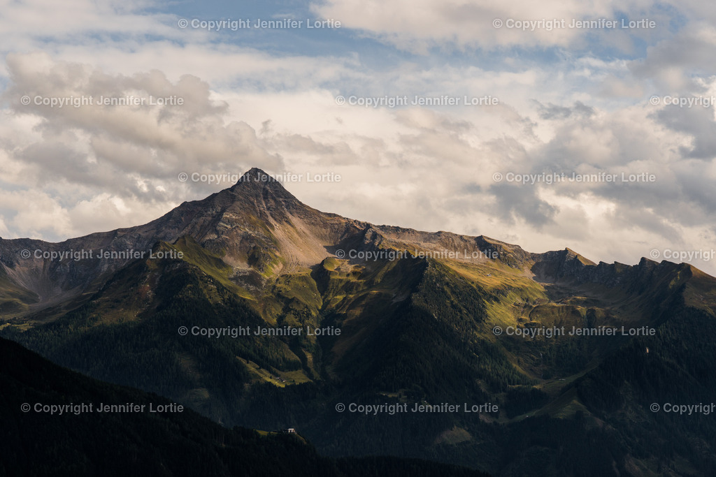 Ahornspitze in den Zillertaler Alpen | Kreative Naturaufnahmen als hochwertige Druckprodukte kaufen. - Realisiert mit Pictrs.com