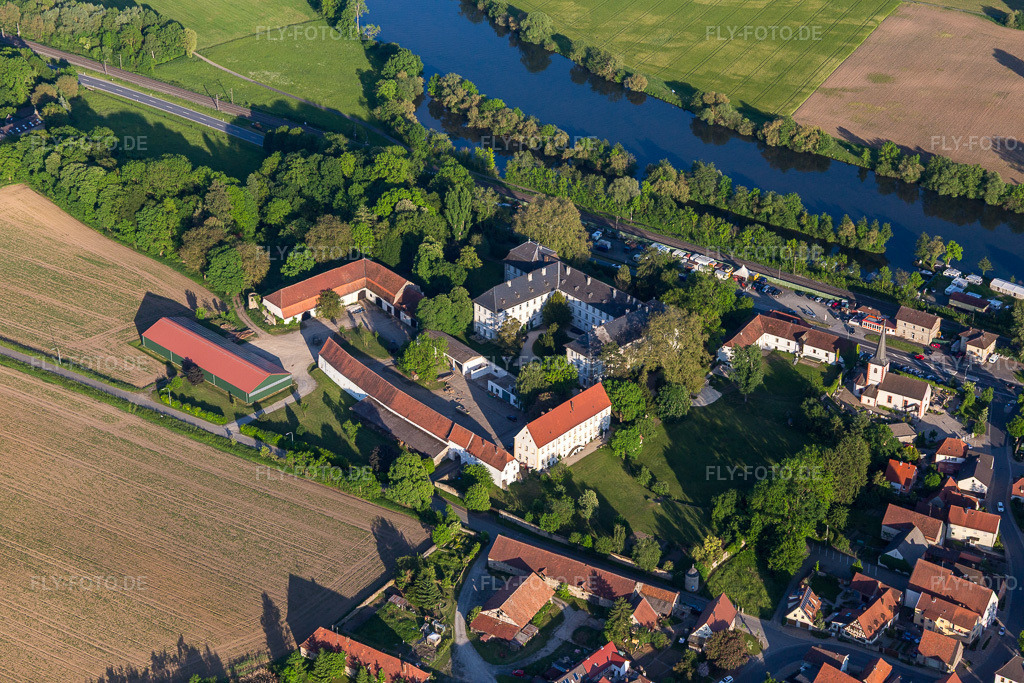Luftbild: Schloss (ehem. Abtei) Theres im Ortsteil Obertheres in Theres im Bundesland Bayern in Deutschland. Foto: IMG_100070.jpg vom 26.05.2017 durch Werner Riehm/FLY-FOTO.de