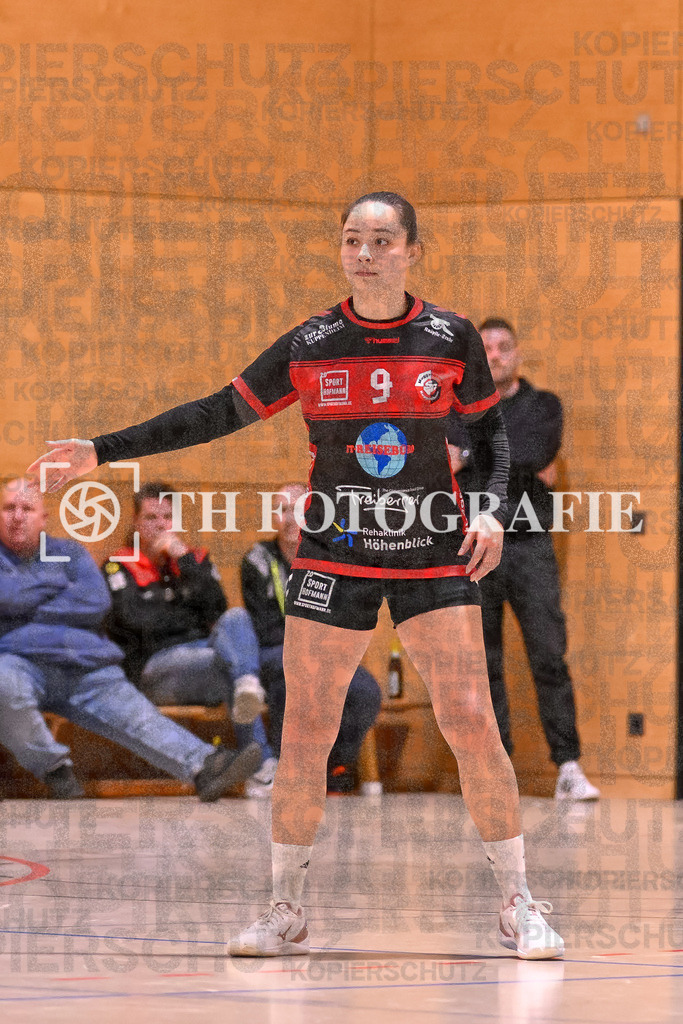 GER, SG Maulburg/Steinen - SG Muggensturm/Kuppenheim, Handball, Suedbadenliga, 17. Spieltag, Saison 2023/2024, 09.03.2024 | Malisa Kunz (SG Muggensturm/Kuppenheim, #09)

GER, SG Maulburg/Steinen - SG Muggensturm/Kuppenheim, Handball, Suedbadenliga, 17. Spieltag, Saison 2023/2024, 09.03.2024

Foto: TH Fotografie/Thomas Hess