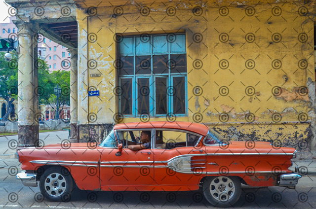 RGE_2319r | Amerikanischer Oldtimer in Havanna     Fotograf: Ralf Gebhardt - Realisiert mit Pictrs.com